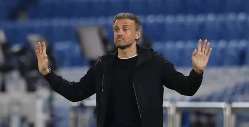 لويس إنريكي يفوز بجائزة أفضل مدرب بالعالم من ذا بيست