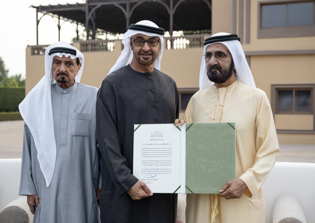 رئيس الدولة يشيد بمبادرات محمد بن راشد وجهوده في تعزيز نهضة الوطن
