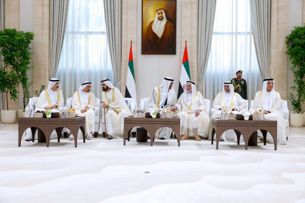 رئيس الدولة يستقبل حكام الإمارات وأولياء العهود ونواب الحكام بمناسبة عيد الفطر المبارك