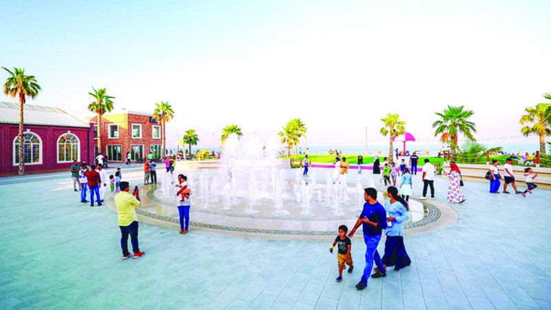 معزوفات وألعاب نارية خلال العيد بالفجيرة