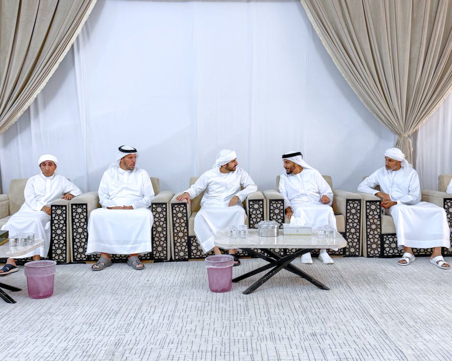 حمدان بن محمد يقدّم واجب العزاء في وفاة عوشه بنت مكتوم