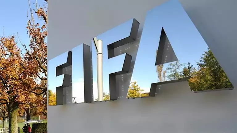 مجلس الاتحاد الدولي يجري تعديلا على إمساك الحراس الكرة أكثر من 8 ثواني