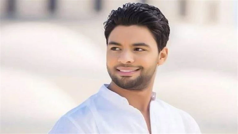 المطرب أحمد جمال ينعى الفنانة الراحلة إيناس النجار