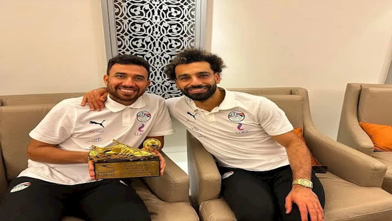 “ستظل الأفضل”.. رسالة دعم من تريزيجيه لمحمد صلاح بعد خسارة كأس كاراباو