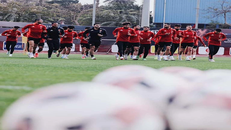 الأهلي يفقد 12 لاعبا في مواجهة طلائع الجيش