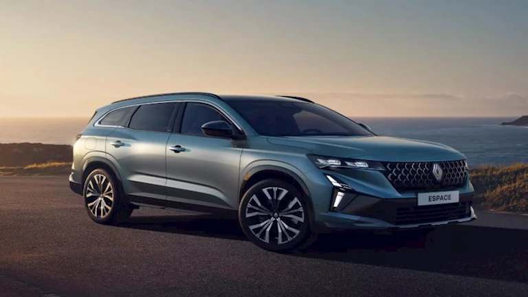 رينو تطلق سيارتها “إسباس” الجديدة سباعية المقاعد