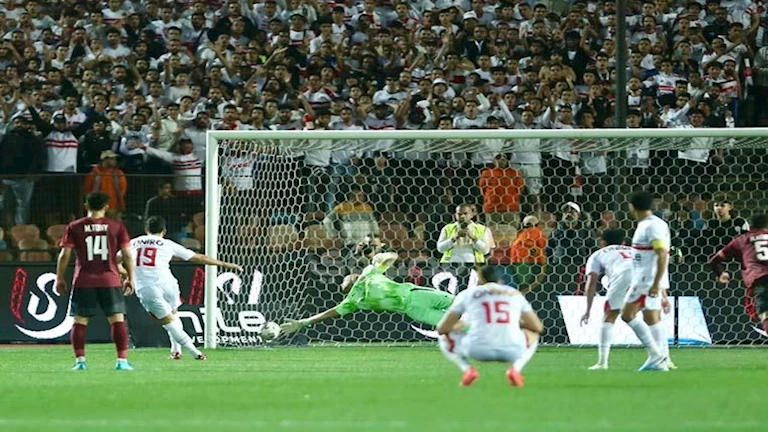 كيف منح تأهل الزمالك وبيراميدز لنهائي الكأس الأمل القاري لأندية الدوري؟