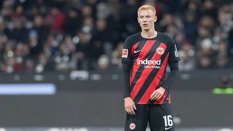 مانشستر سيتي يستهدف ضم لاعب فرانكفورت الألماني