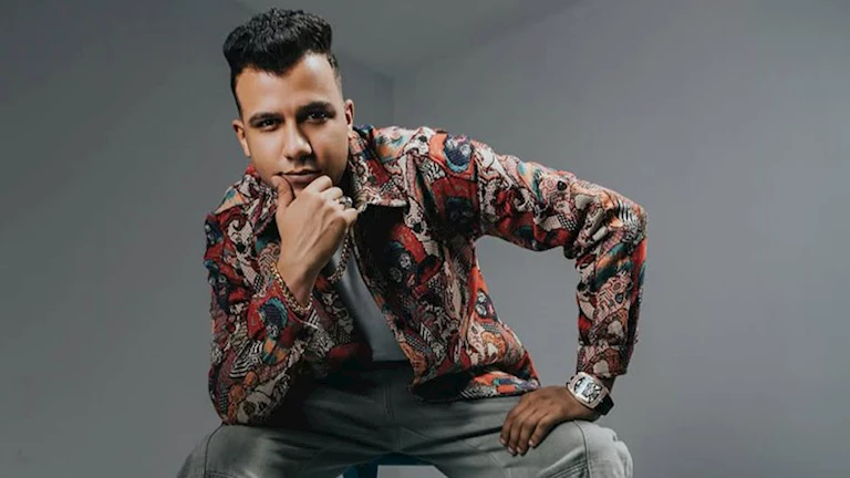 تفاصيل حفل عصام صاصا ثاني أيام العيد