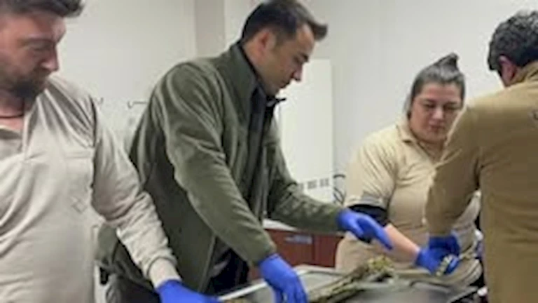 شيئ مرعب ومخيف.. لن تتوقع ما وجده رجال أمن داخل حافلة ركاب بتركيا