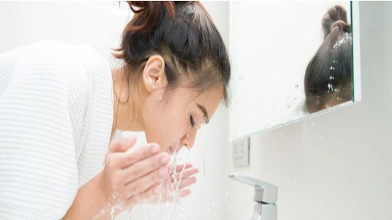 كيف تؤثر درجة حرارة الماء على صحة بشرتك؟
