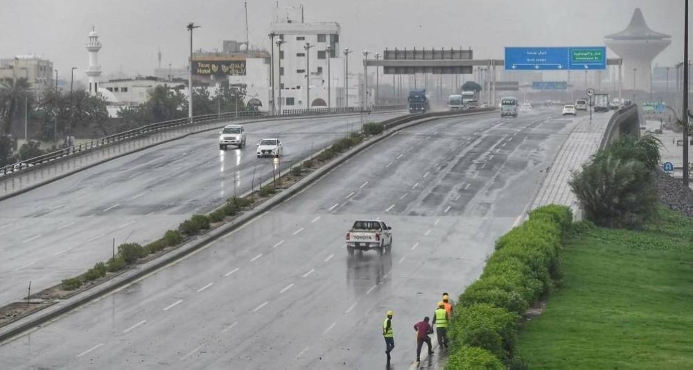 توقعات بهطول أمطار غزيرة على العاصمة المقدسة وجدة و7 محافظات.. غداً