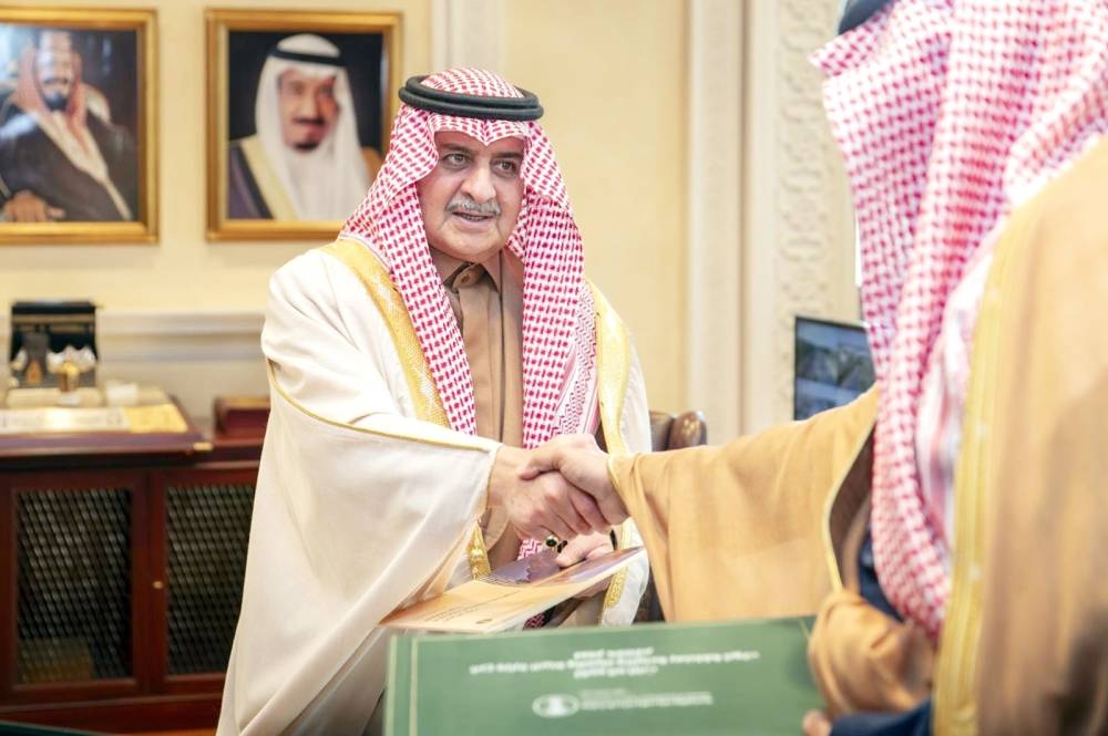 أمير تبوك: القيادة تدعم وترعى القطاع الزراعي