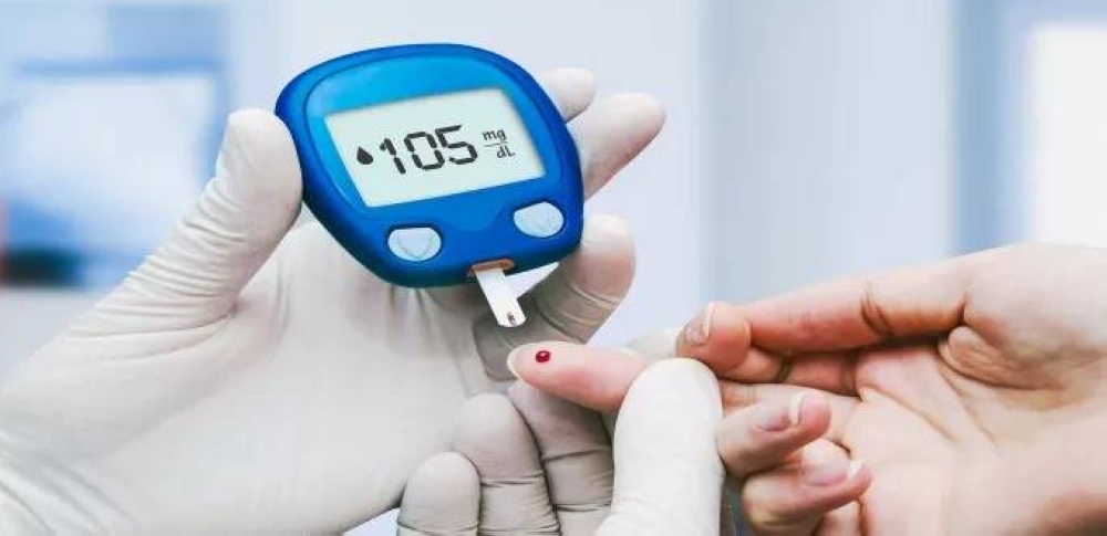 استشارية باطنة توضح لـ«عكاظ»: الممنوع والمسموح لمريض السكري في رمضان