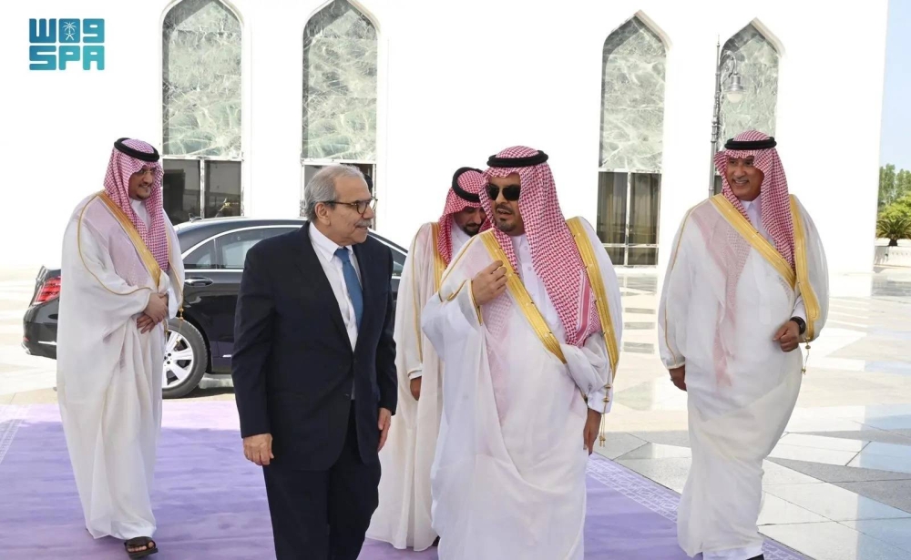 رئيس الوزراء اللبناني يُغادر جدة