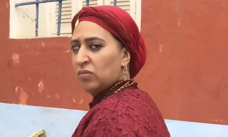 ناقد: الوجوه نفسها في برامج رمضان تشتت تركيز المشاهد… وبوطازوت لم تخرج من جلباب « البدوية »