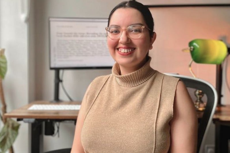 العالمة المغربية هدى حيضر ترصد “غبار الثقوب السوداء” من بريطانيا