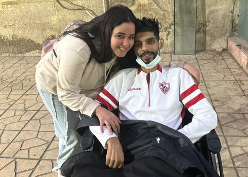 «كان حاسس بالموت».. وفاء عامر تكشف اللحظات الأخيرة في حياة إبراهيم شيكا