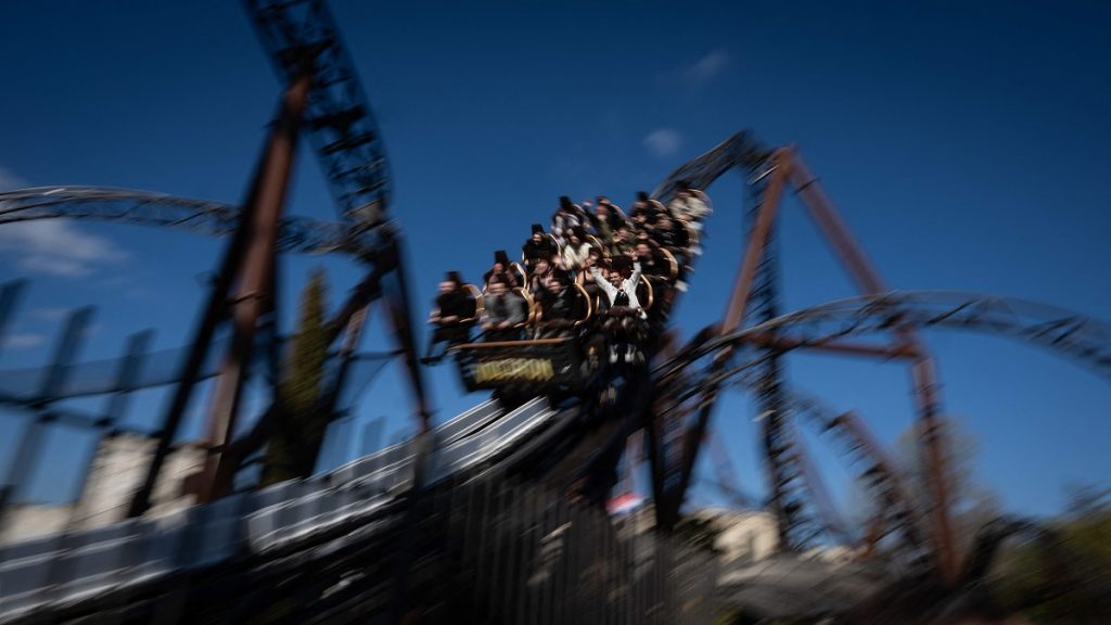 من أفضل مدن الملاهي في العالم.. حكاية مؤسسة عائلية تحولت إلى عملاق ينافس «ديزني لاند»