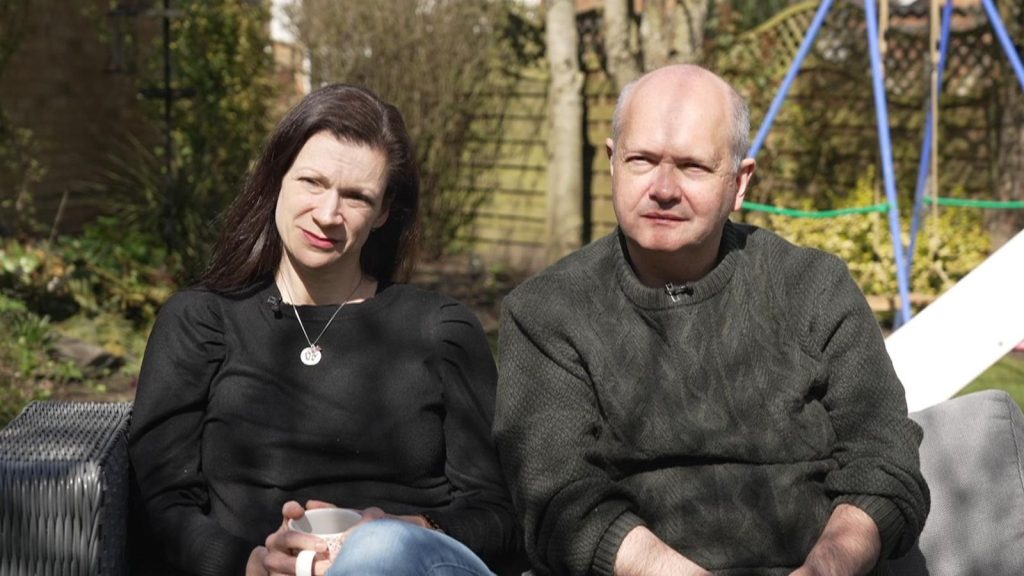 احتجاز 8 ساعات لأبويين انتقدا تعيين مدير جديد لمدرسة ابنتهما