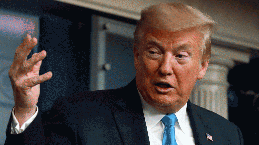 ترمب يقيل مدير وكالة الأمن القومي ومسؤولين أمنيين واستخباريين