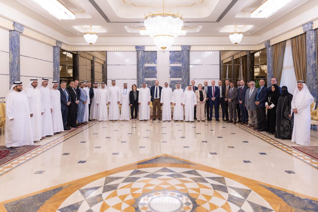 حاكم الفجيرة يستقبل الوفود المشاركة في “فوجكون 2025” ويؤكد على أهمية الملاحة البحرية