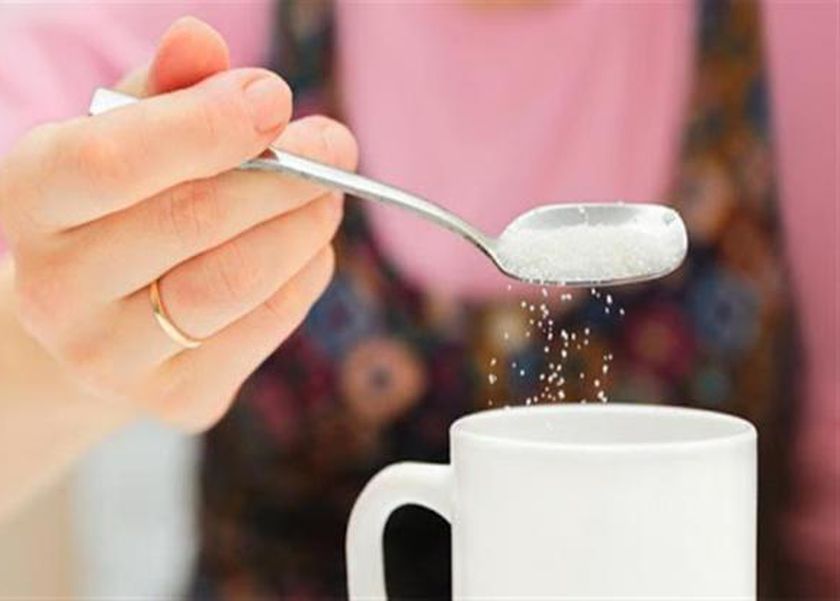 الكمية المناسبة لاستهلاك السكر للرجال والنساء.. كام معلقة في اليوم؟
