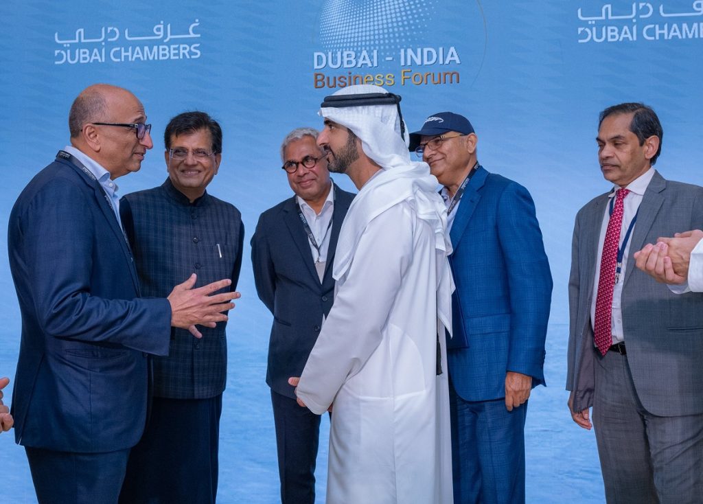 حمدان بن محمد يشهد ووزير التجارة الهندي توقيع 8 مذكرات تهدف لتعزيز الشراكة الاستراتيجية بين البلدين