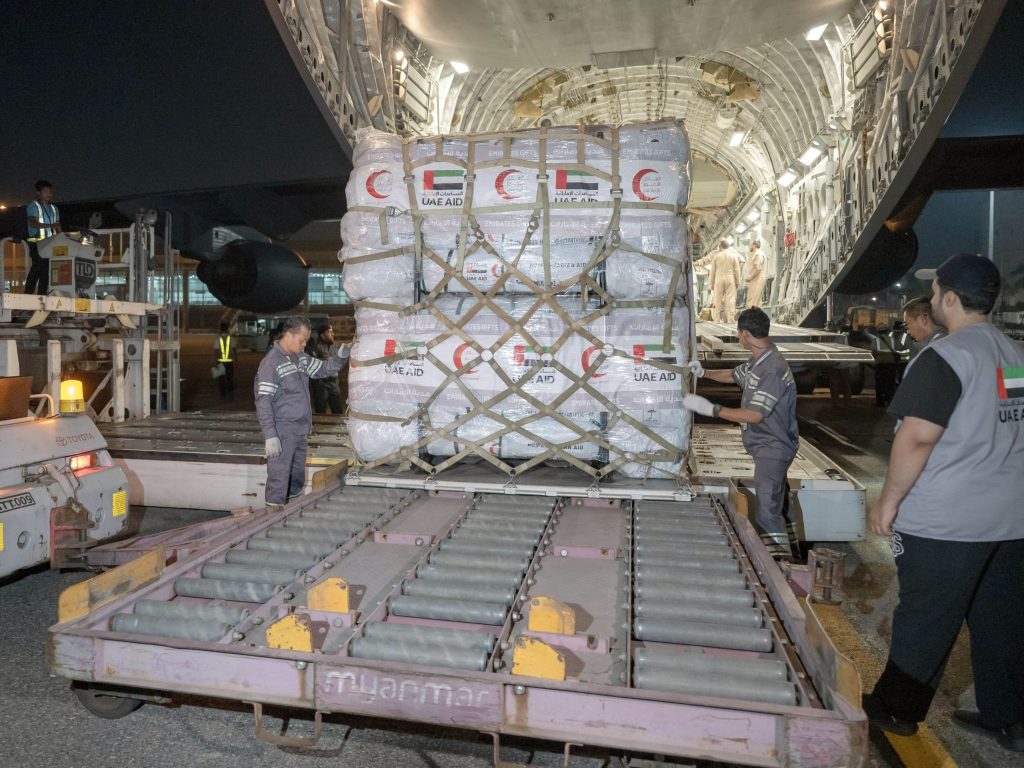 الإمارات ترسل مساعدات إنسانية عاجلة إلى ميانمار