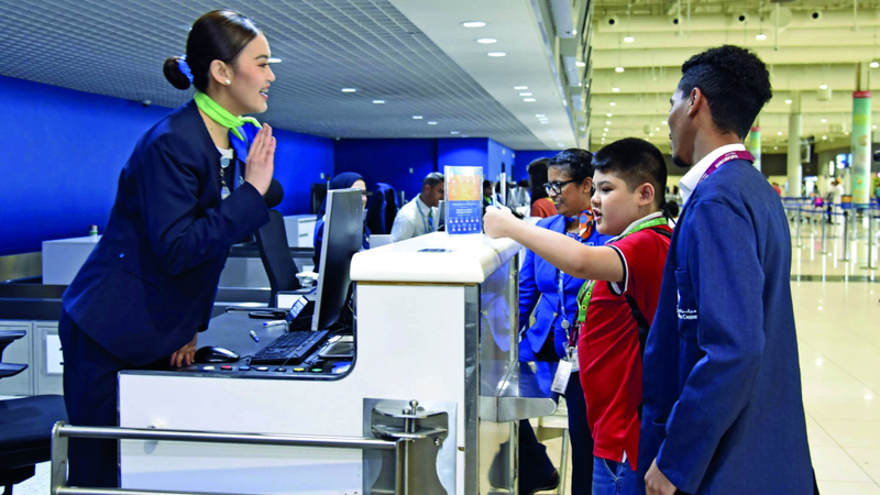 «مطارات دبي» تدرب 45 ألف موظف لتعزيز تجربة السفر الميسّر