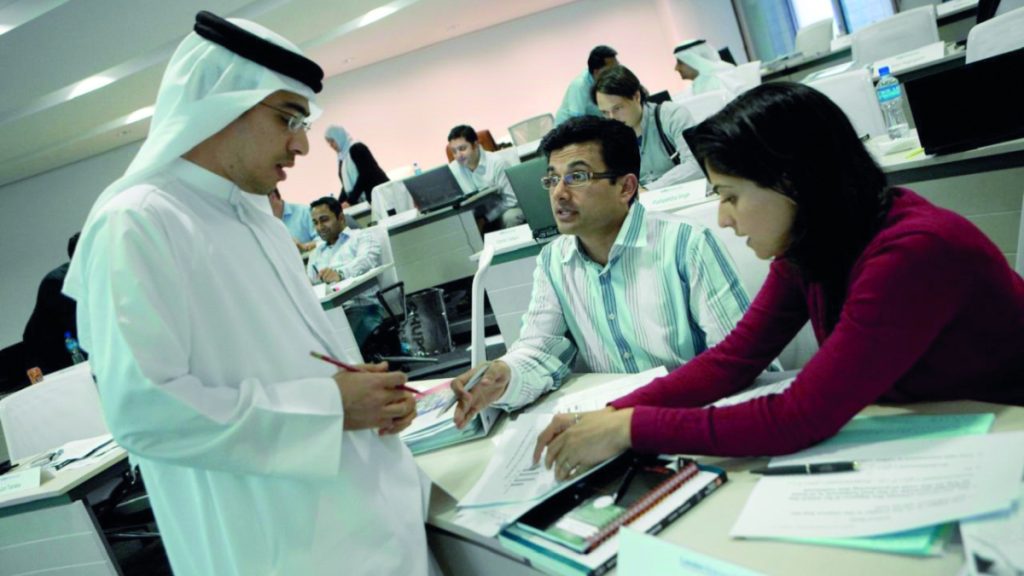 تطوير وربط «الابتعاث» بـ «أولوية» سوق العمل