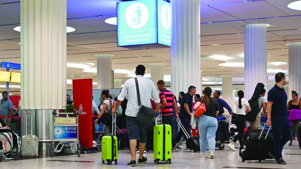 نستقبل زوار مطارات دبي كضيوف في منازلنا