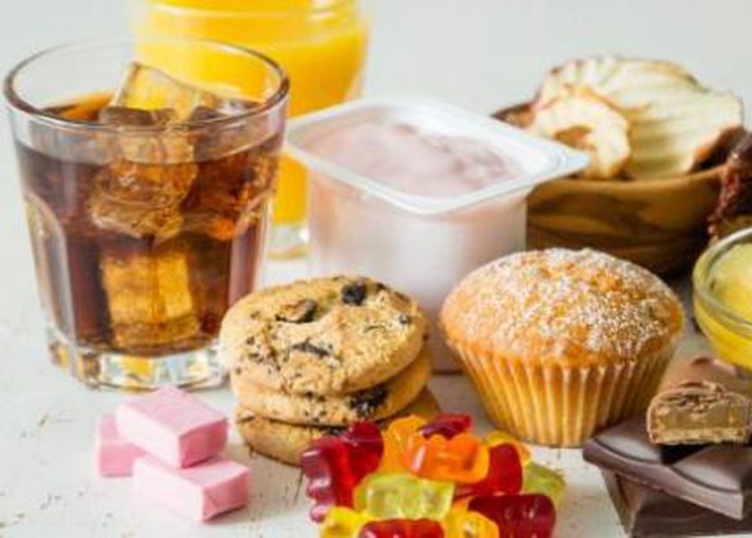 ماذا يحدث عند الانقطاع عن الحلويات لمدة شهر؟.. نتائج غير متوقعة