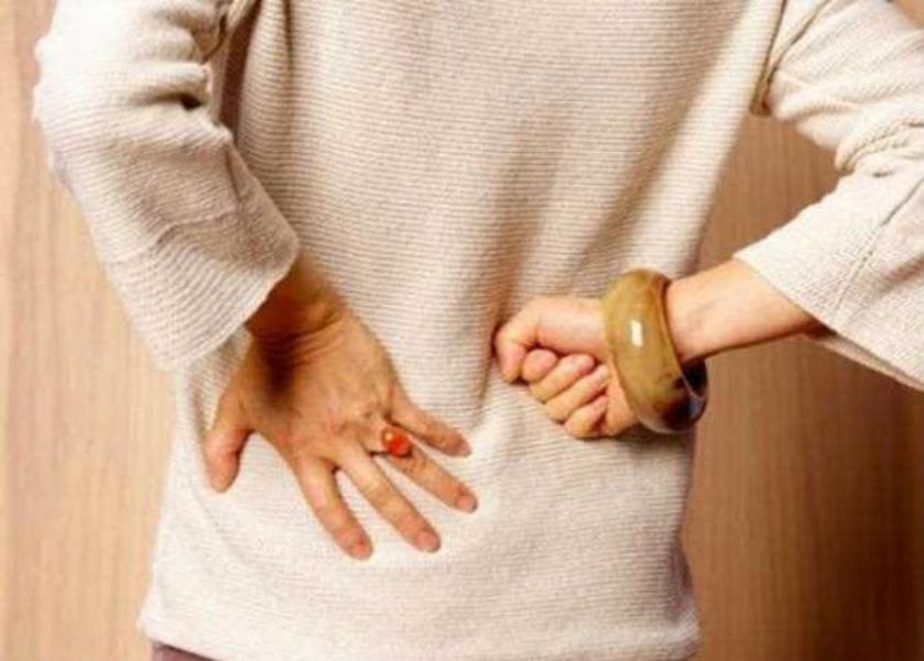 عادة شائعة تتلف الكلى تماما.. توقف عنها فورا