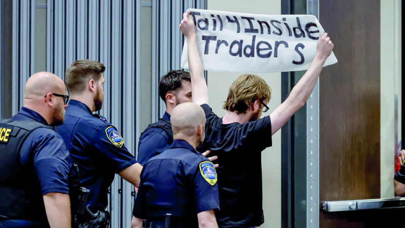 نائبة في الكونغرس الأميركي متهمة بـ «التربح» من سوق الأسهم