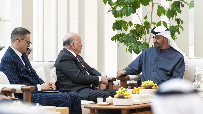 رئيس الدولة يبحث مع وزير الخارجية العراقي العلاقات الثنائية