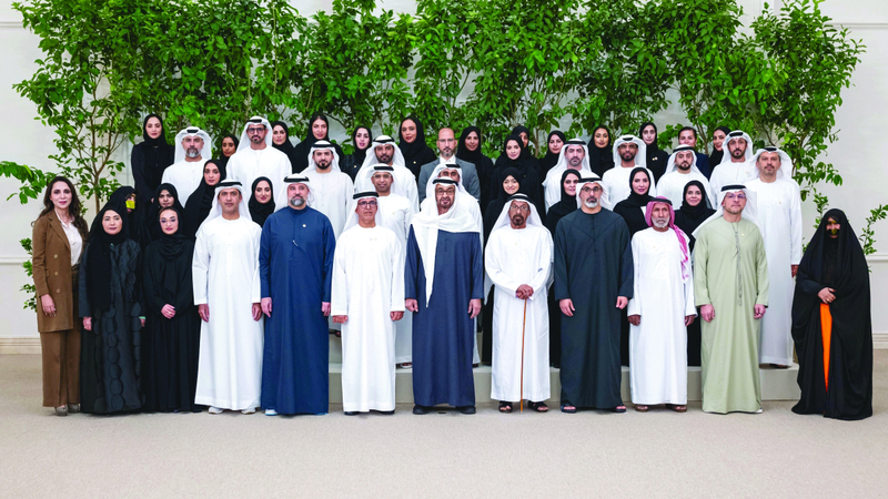 رئيس الدولة: كبار المواطنين بركة الحياة