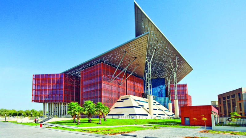 20 ألف درهم تعويضاً لشاب تسلم فيديو إباحياً عبر «التواصل الاجتماعي»