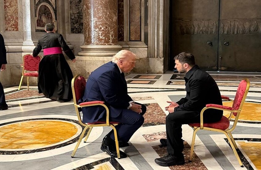 لقاء “مثمر للغاية” على انفراد بين ترامب وزيلينسكي في الفاتيكان