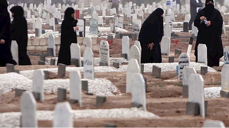 الإفتاء: زيارة القبور سُنة وفي الأعياد غير مستحبة