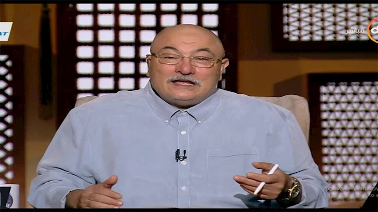 طريقة مجربة لعلاج الفتور في الصلاة والعبادة.. ينصح بها خالد الجندي