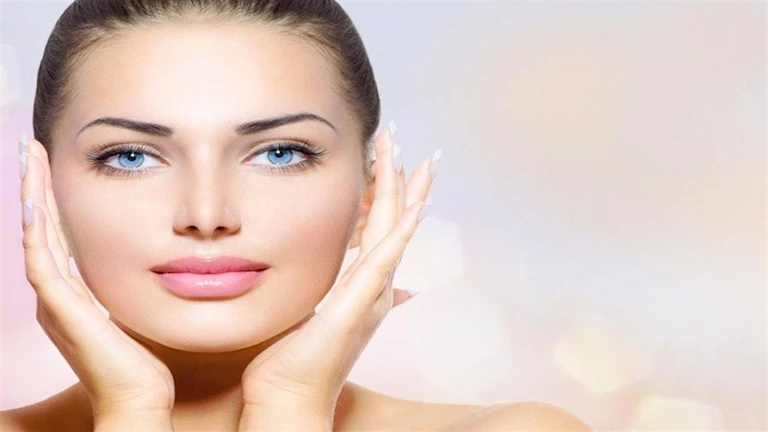 4 منتجات شائعة تضر بالبشرة- ابتعدي عنها