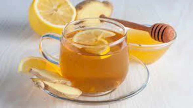 مشروب العسل والليمون.. 5 فوائد لا تُقاوَم