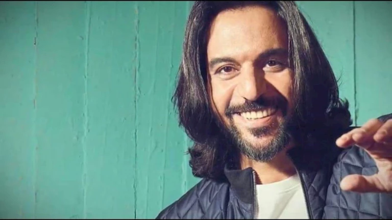 تامر حسين يروج لأحدث أعمال بهاء سلطان “بتشوف فلان”