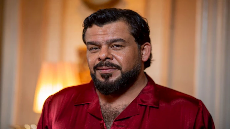 “روحي وبتمشي في دمي”.. ماذا قال الفنان منذر رياحنة عن مصر؟