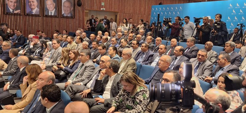 حزب الأحرار يجمع فريقيه البرلمانيين قبيل افتتاح البرلمان وسط زوبعة من الخلافات بين الأغلبية