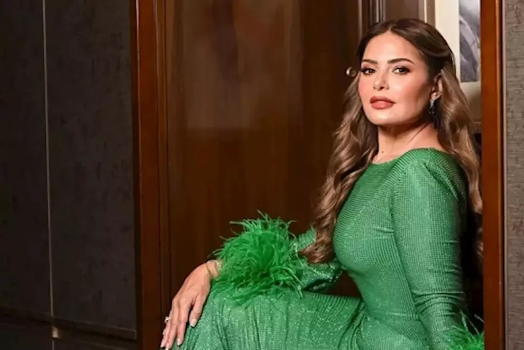 صابرين عن تصريح”الكوارع”: “الستات هاجمتني وقالوا عاملة عمليات تجميل”