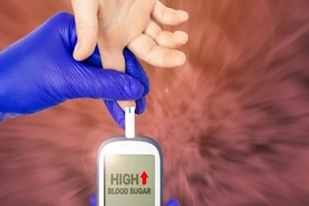 6 أطعمة ومشروبات ترفع سكر الدم على الفور عند تناولها على الريق