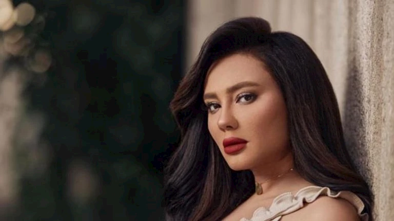 “بملابس جريئة”.. مي القاضي تستمتع بإجازة العيد والجمهور يغازلها (صور)