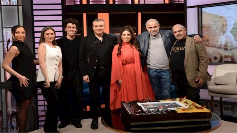 أبطال مسلسل “حسبة عمري” في ضيافة عمرو الليثي